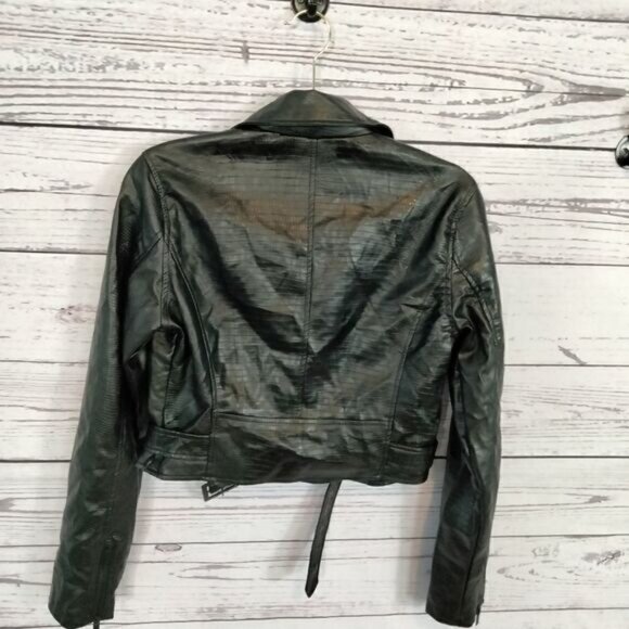 "Ashley outerwear" jacket 🧥  - Picture 3 of 7